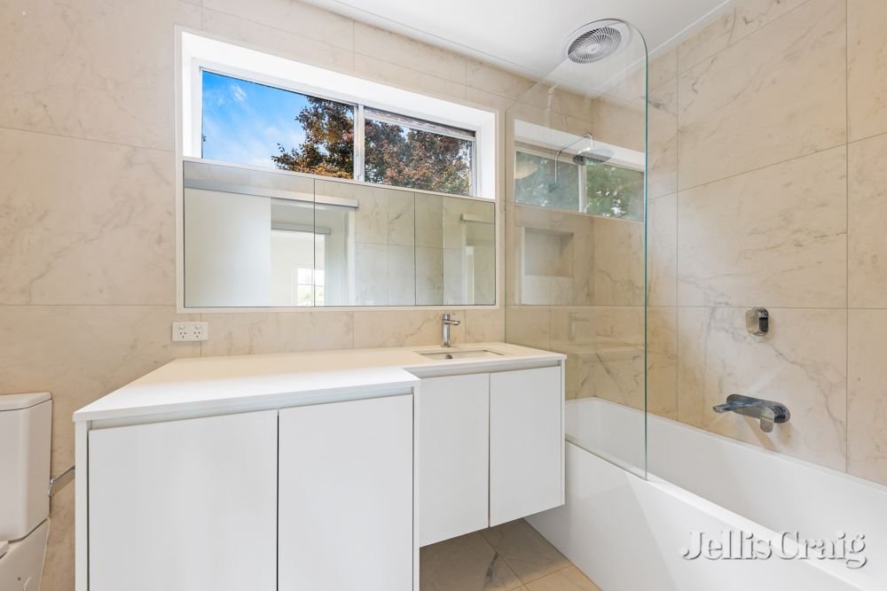 5/94 Fulham Road, Alphington image 5