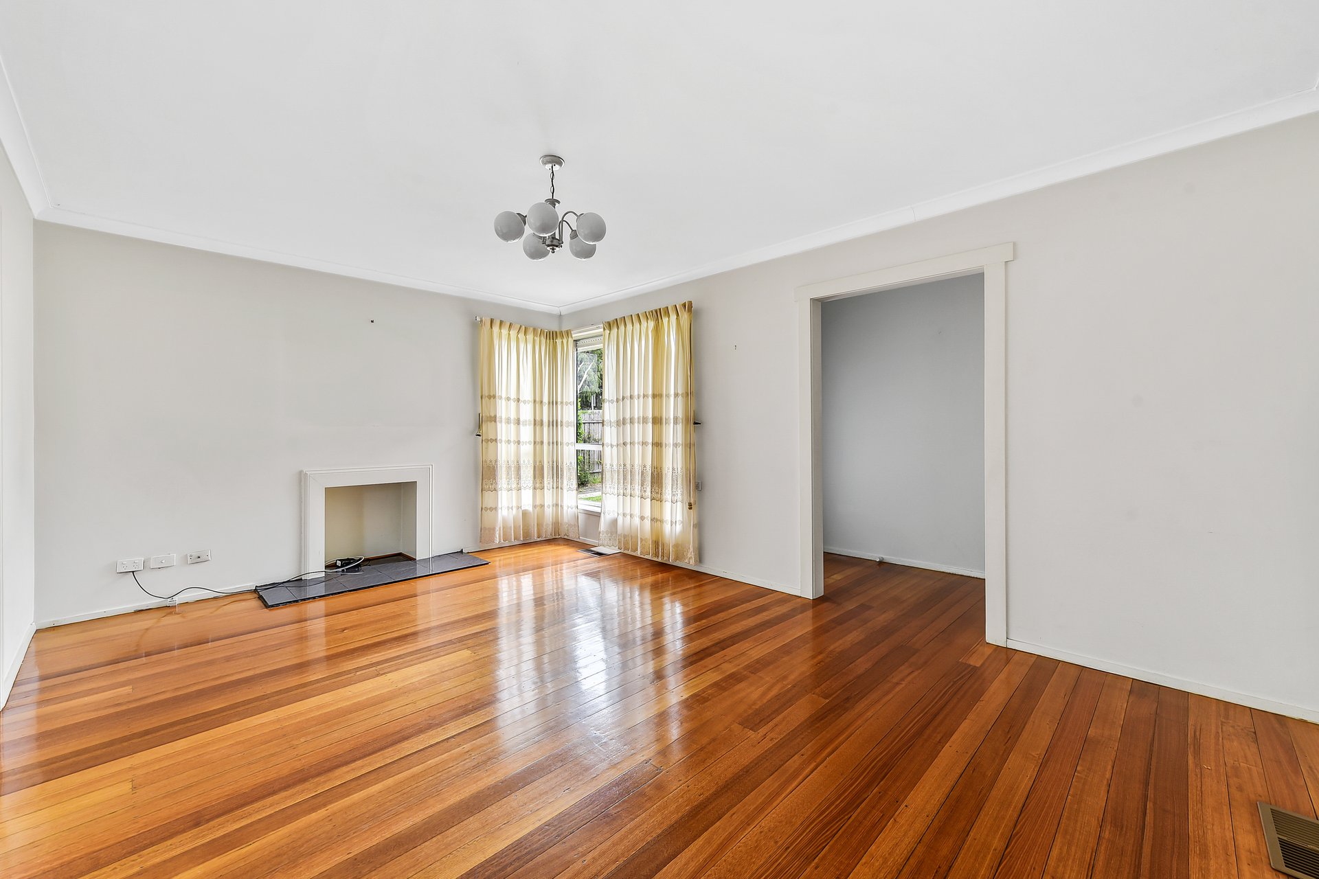 596 Springvale Road, Wheelers Hill image 3