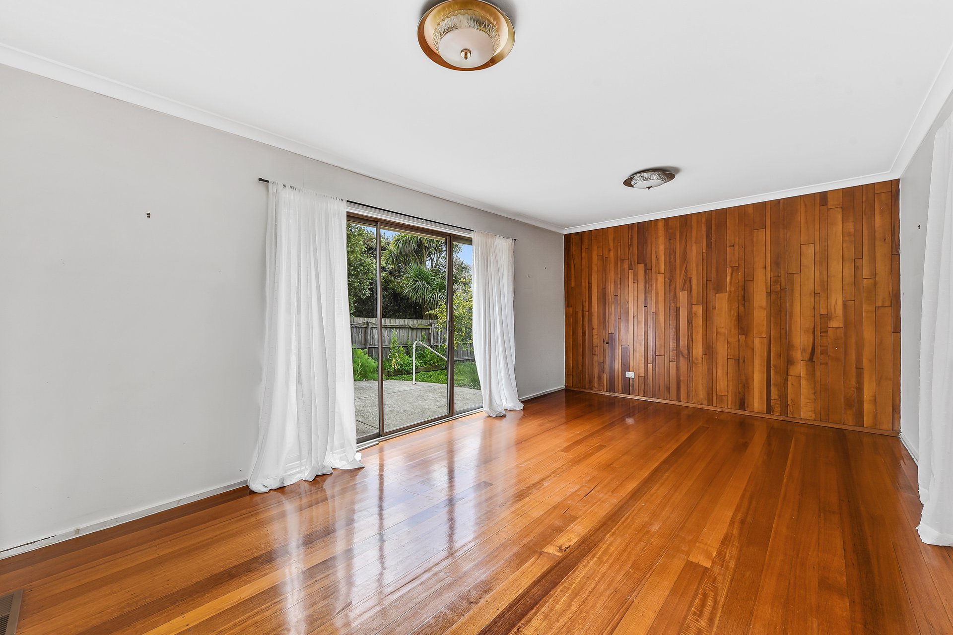 596 Springvale Road, Wheelers Hill image 4