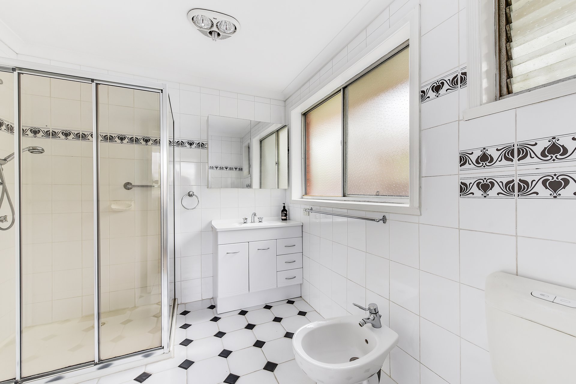 596 Springvale Road, Wheelers Hill image 5