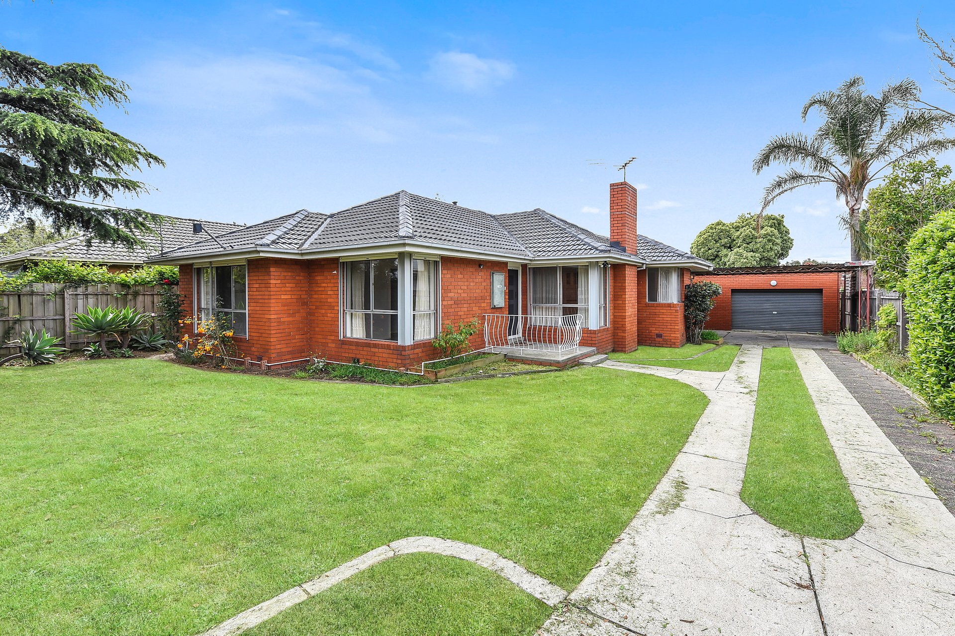 596 Springvale Road, Wheelers Hill image 1
