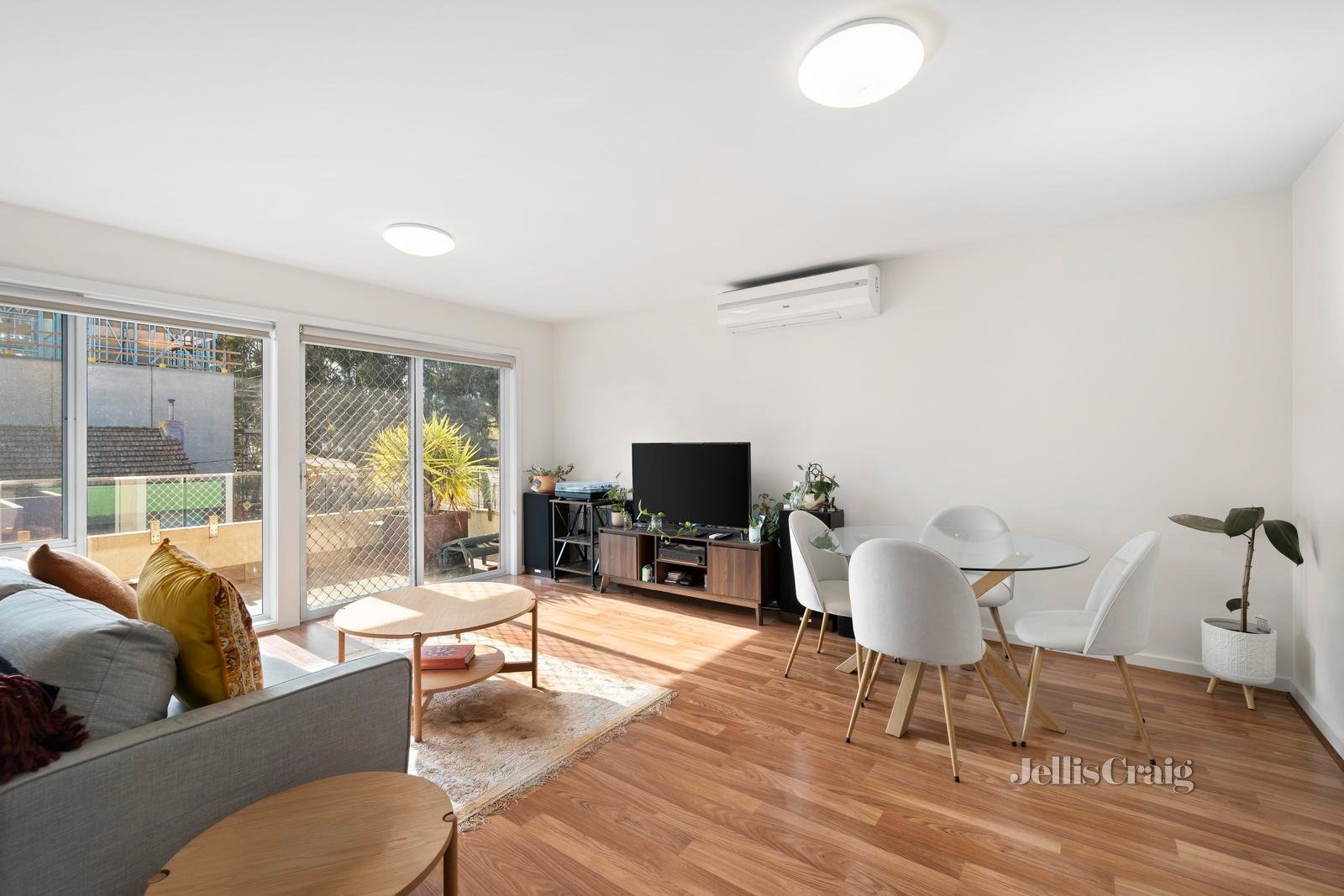 5/97 Canterbury Road, Heathmont image 2