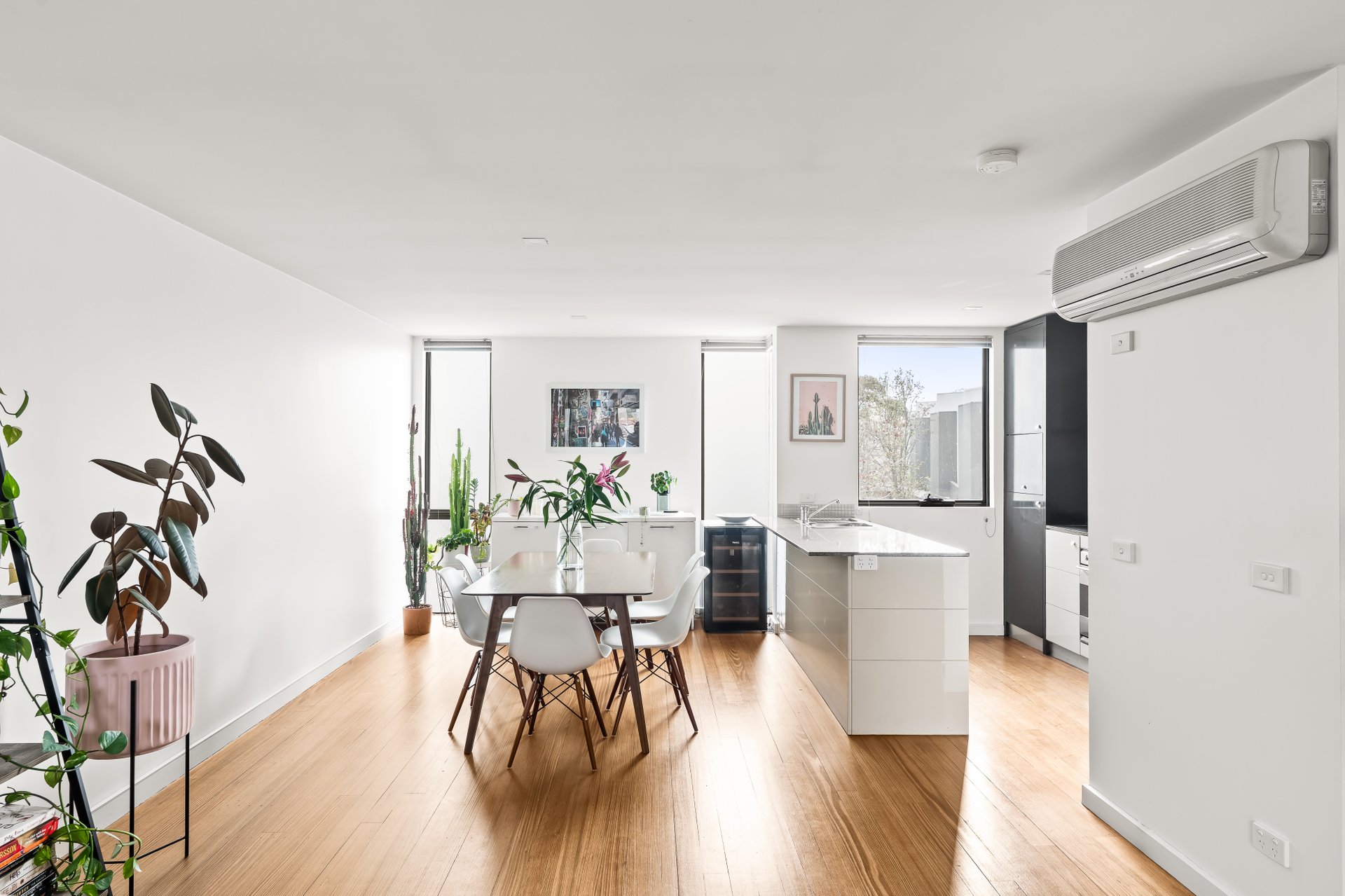 5/97 Cruikshank Street, Port Melbourne image 2