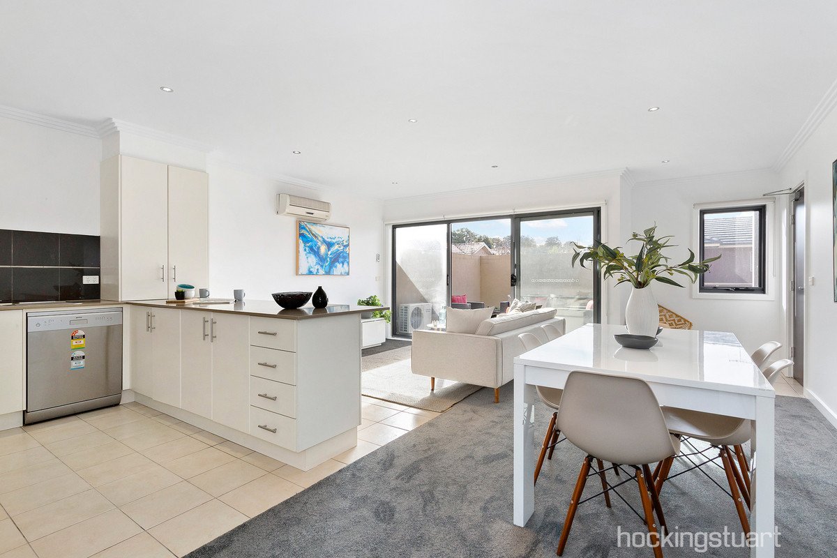 59/777 Whitehorse Road, Mont Albert image 2