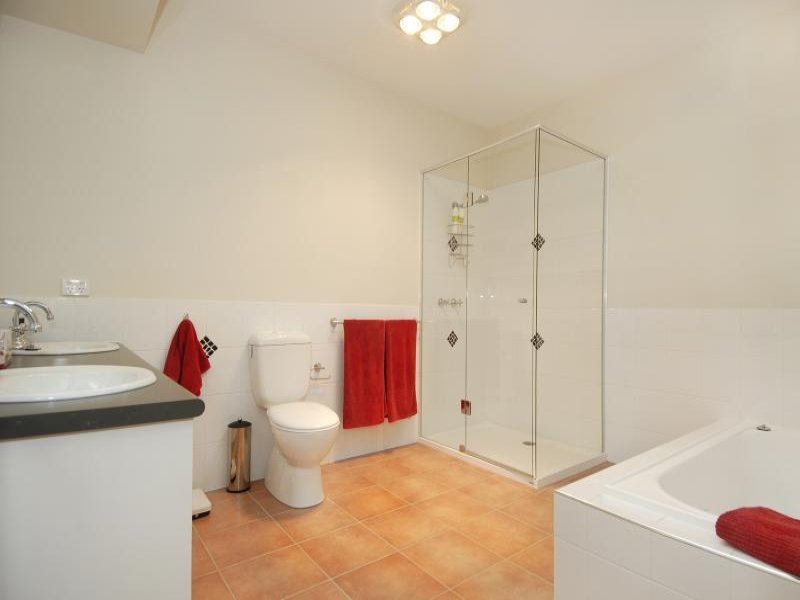 5/98-100 McKillop Street, Geelong image 6