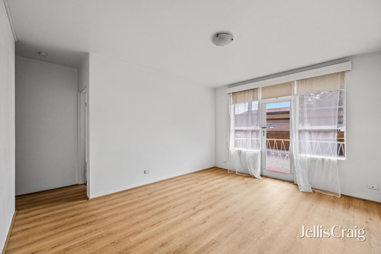5/99 Verdon Street, Williamstown image 4