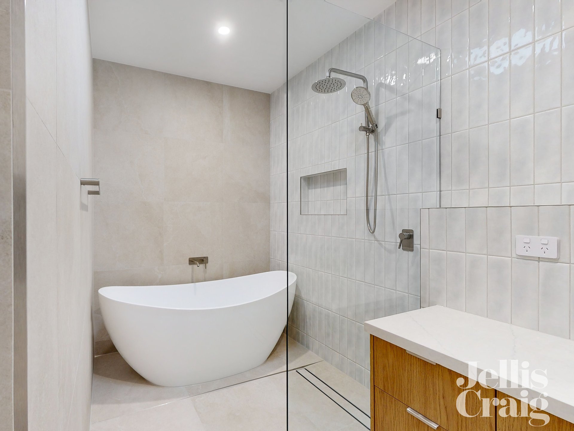 59A Lincoln Drive, Keilor East image 11