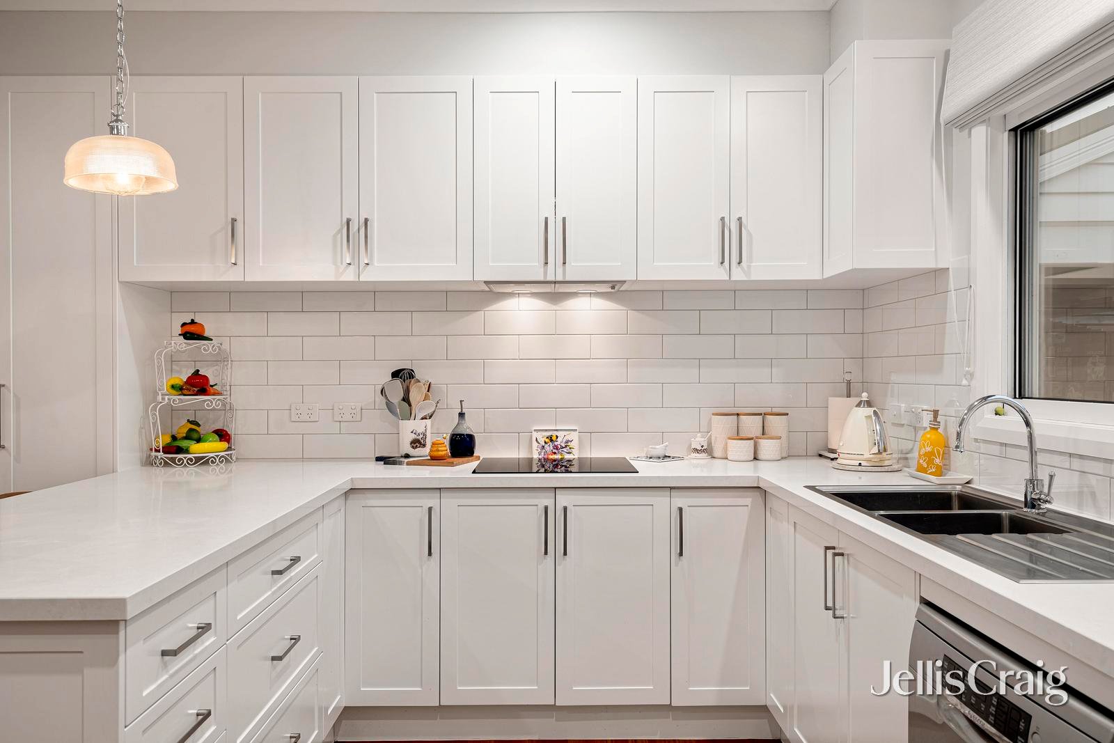 5A Coral Close, Lilydale image 3