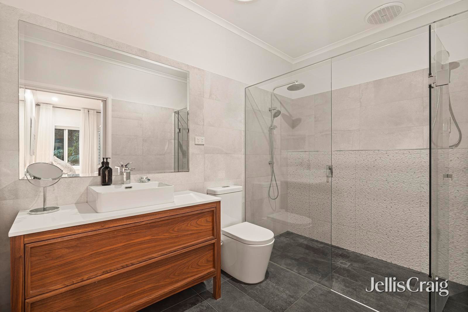 5A Coral Close, Lilydale image 7