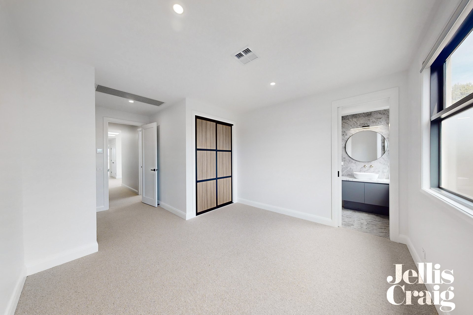 5A Curtin Street, Bentleigh East image 8