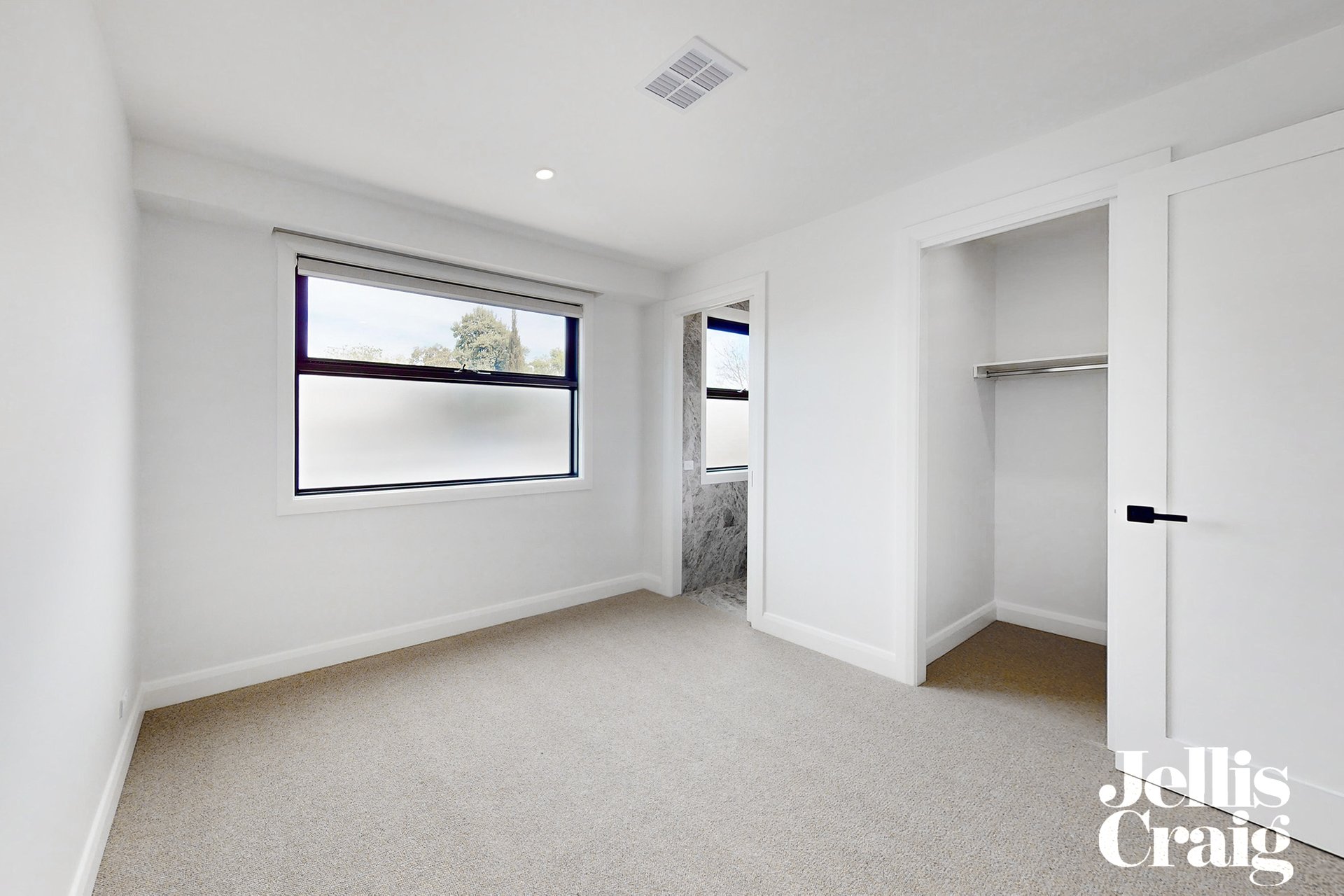 5A Curtin Street, Bentleigh East image 9