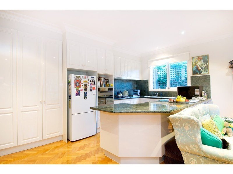 5A Hardwicke Street, Balwyn image 3