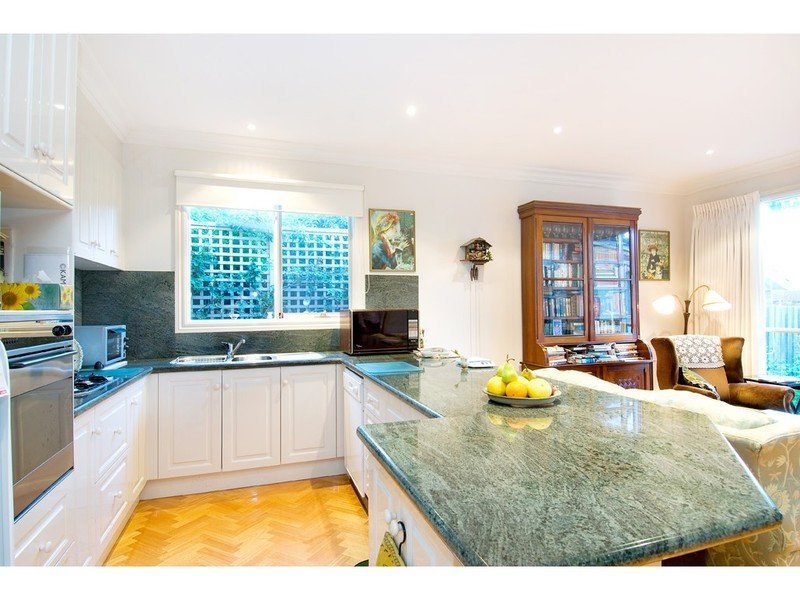 5A Hardwicke Street, Balwyn image 8