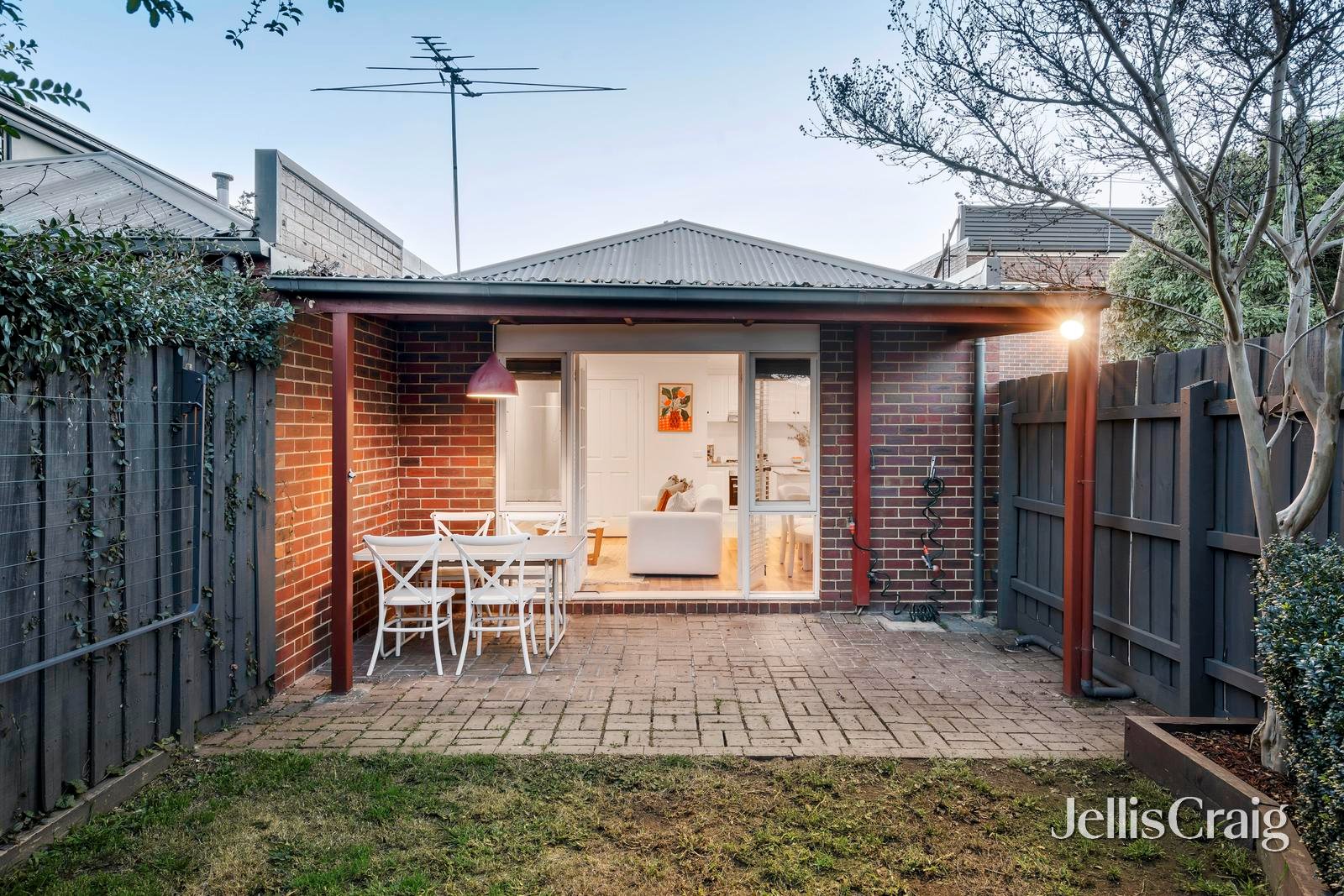 5A Holloway Road, Brunswick image 12