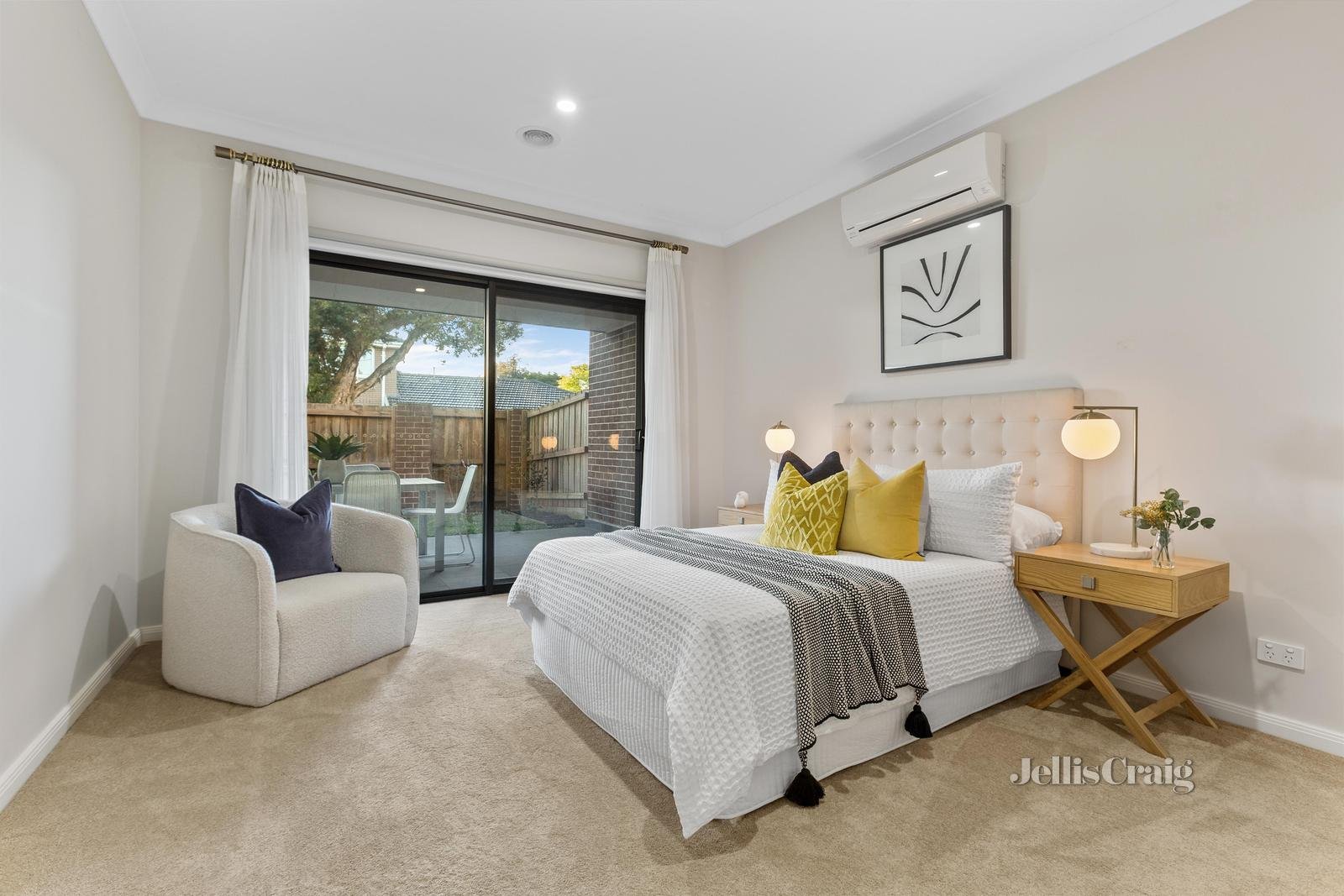 5A Jacqueline Road, Mount Waverley image 7