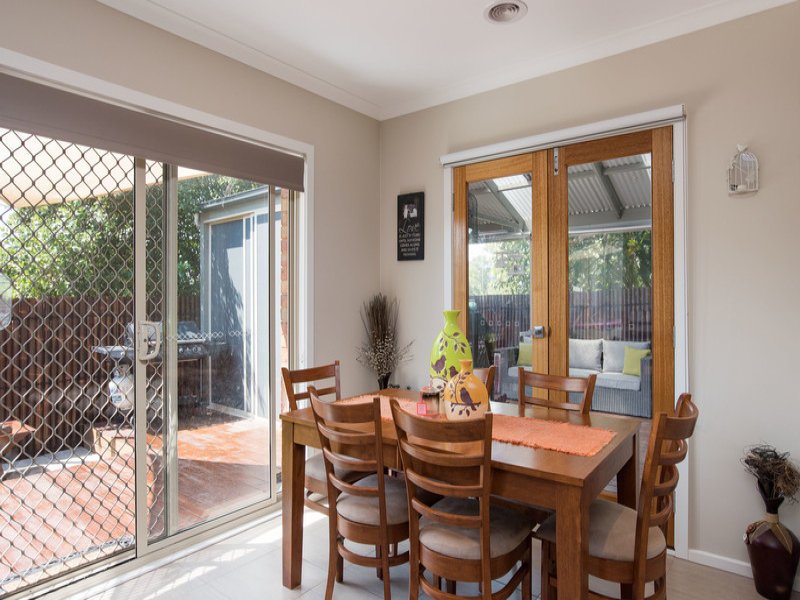 5A Lawson Road, Mooroolbark image 4