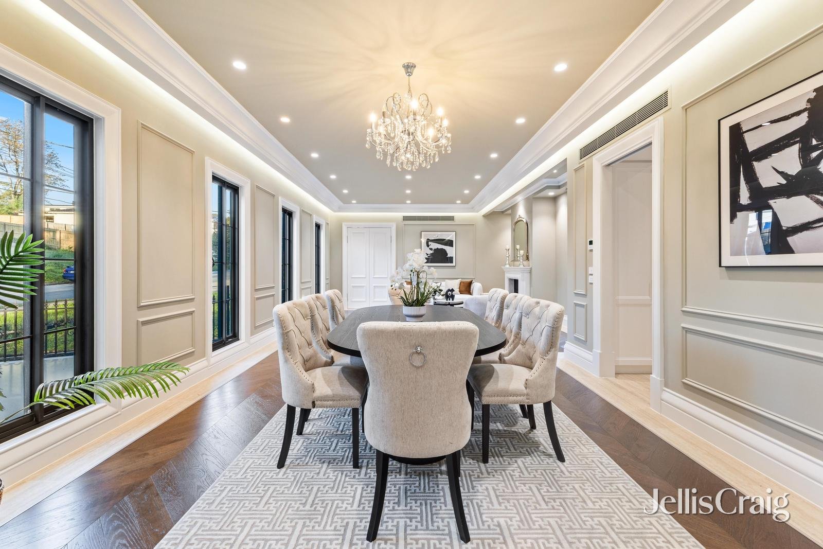 5A Miller Crescent, Mount Waverley image 5