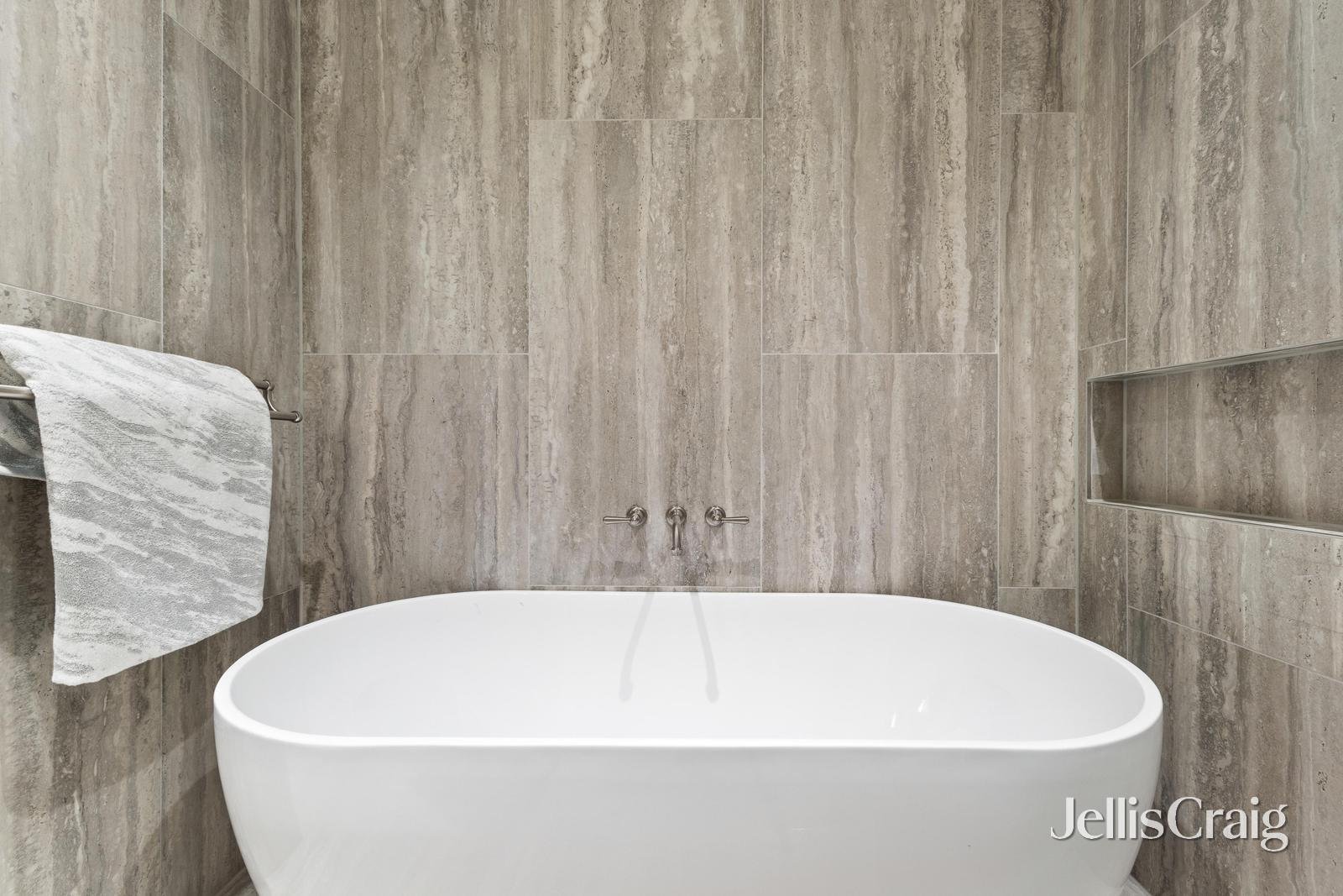 5A Miller Crescent, Mount Waverley image 21