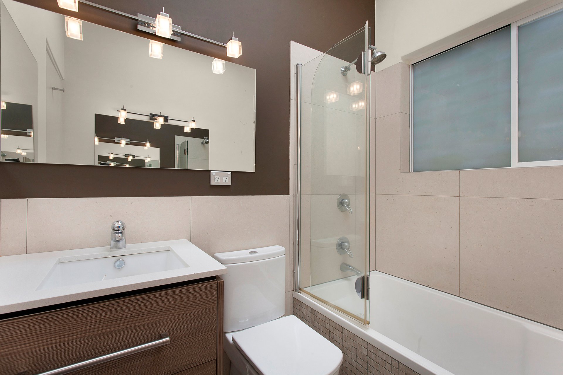 Property Gallery Thumbnail 2
