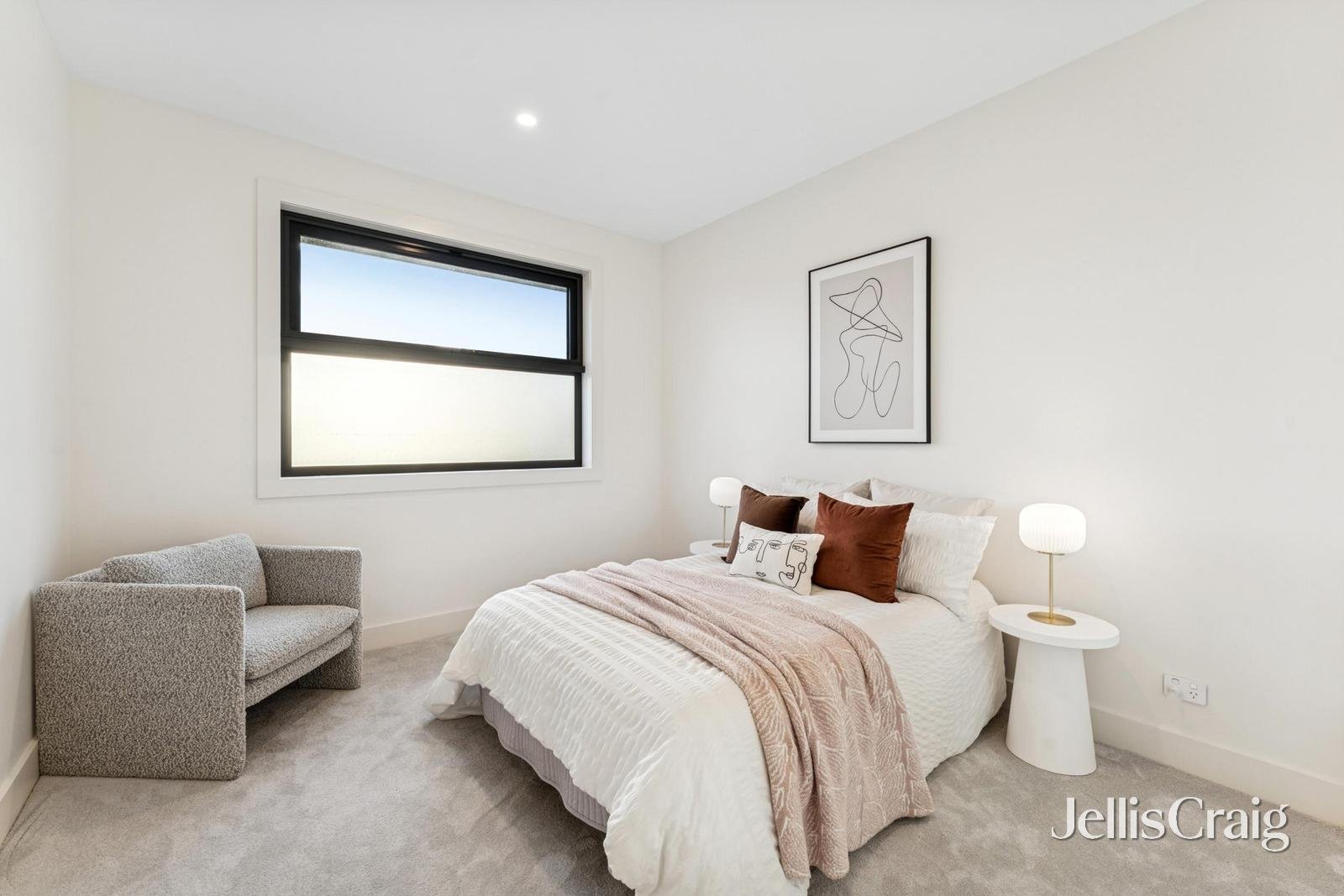 5A Philip Avenue, Doncaster image 11