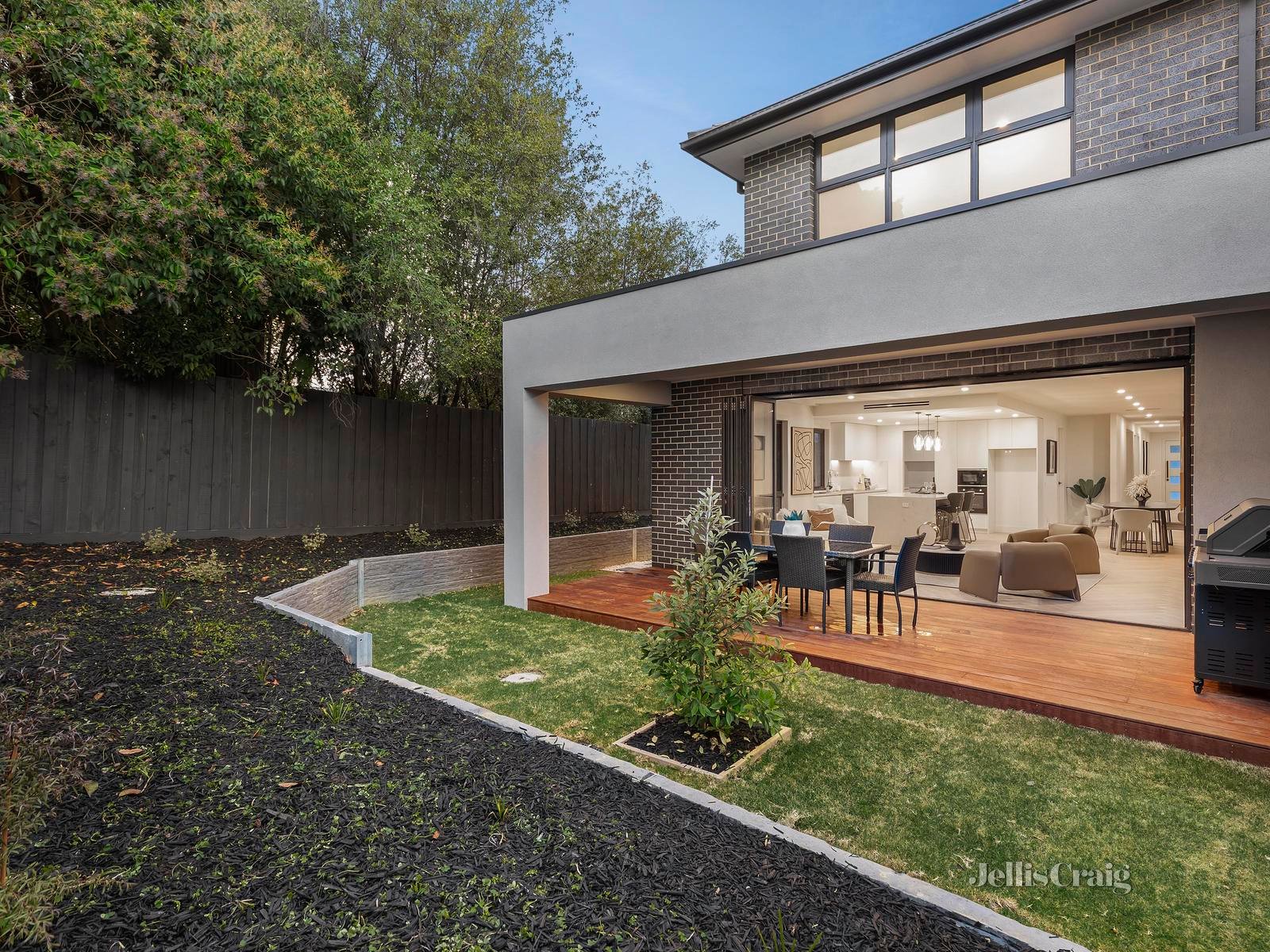 5A Philip Avenue, Doncaster image 17