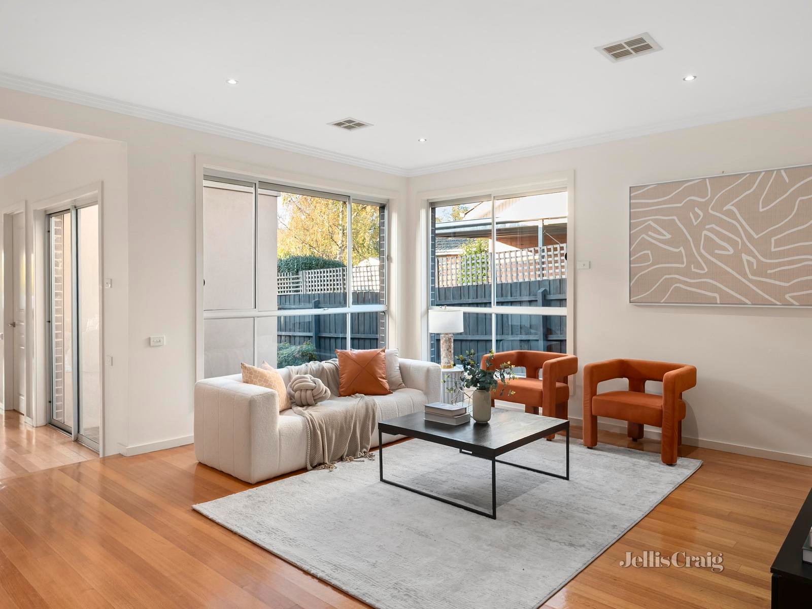 5A Pine Way, Doncaster East image 6