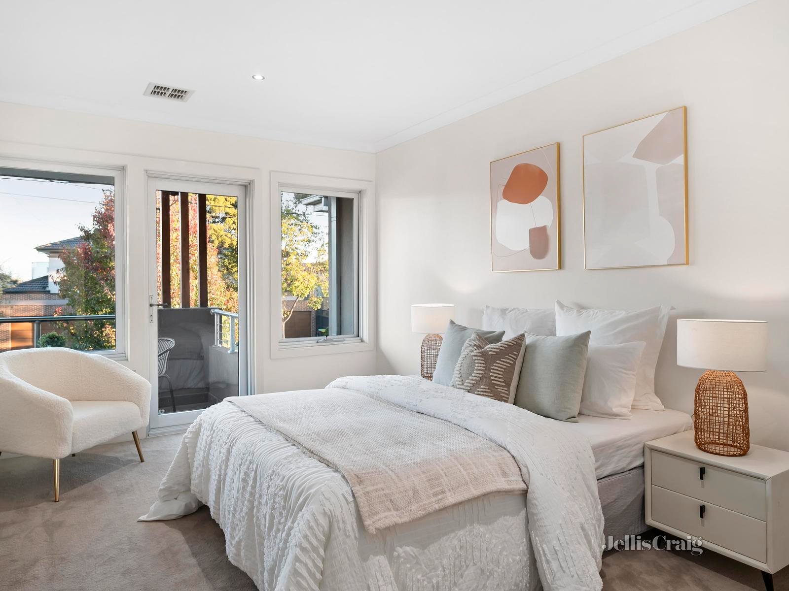 5A Pine Way, Doncaster East image 11