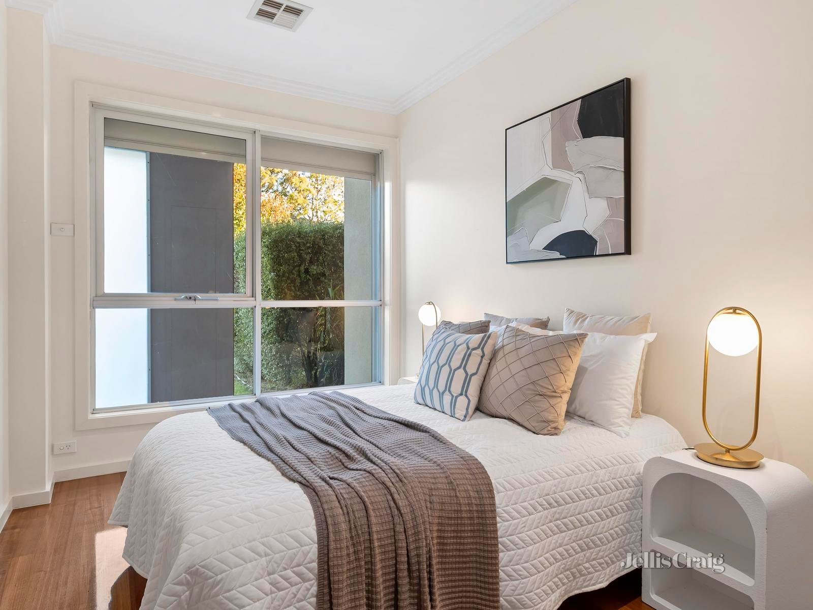 5A Pine Way, Doncaster East image 12