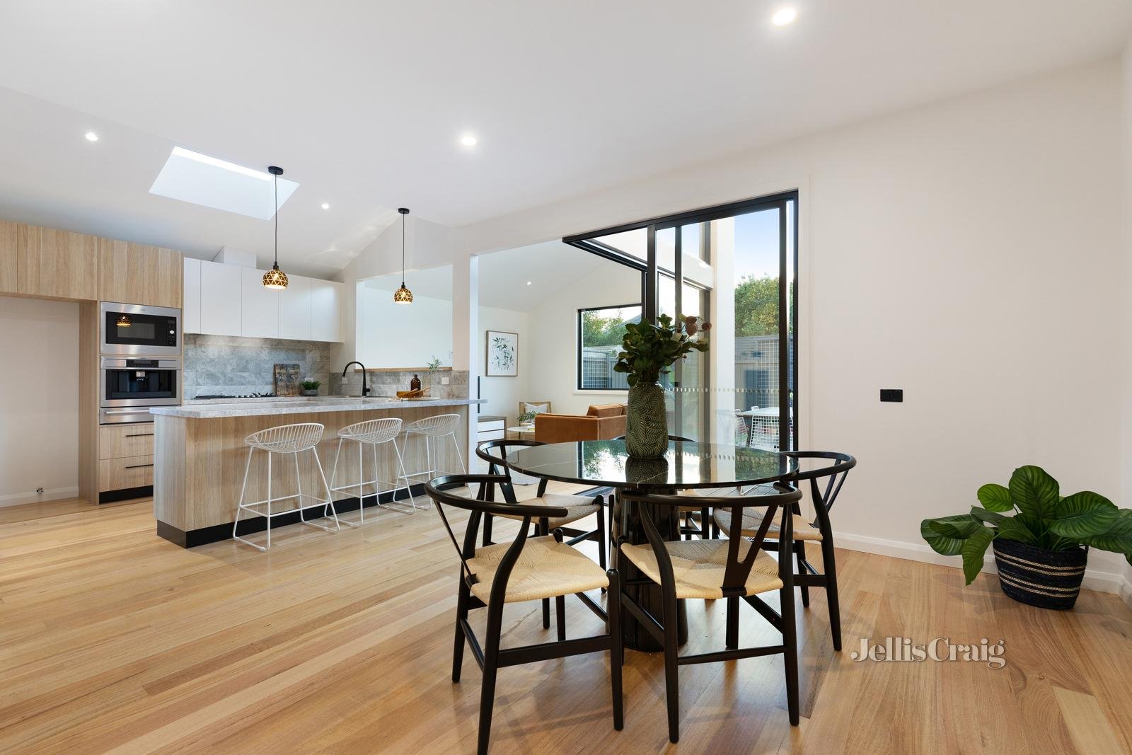 5A Wilma Street, Bentleigh image 2