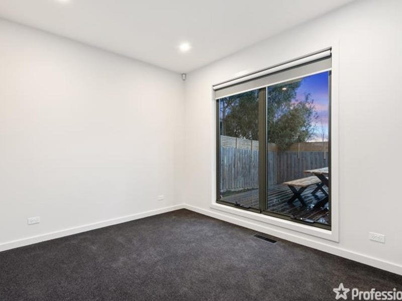 5A Yates Court, Mooroolbark image 10