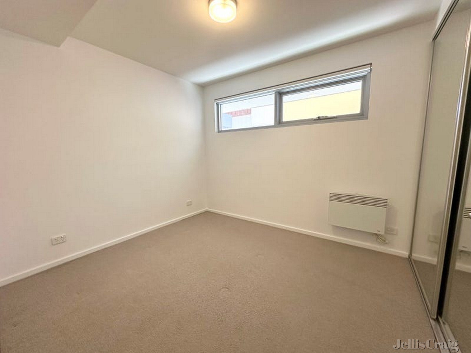 5A/168 Victoria Road, Northcote image 5