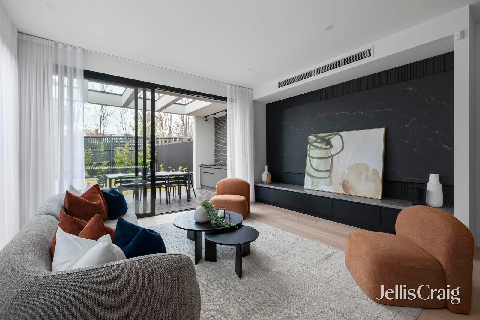 5B Chalmers Street, Mckinnon image 2