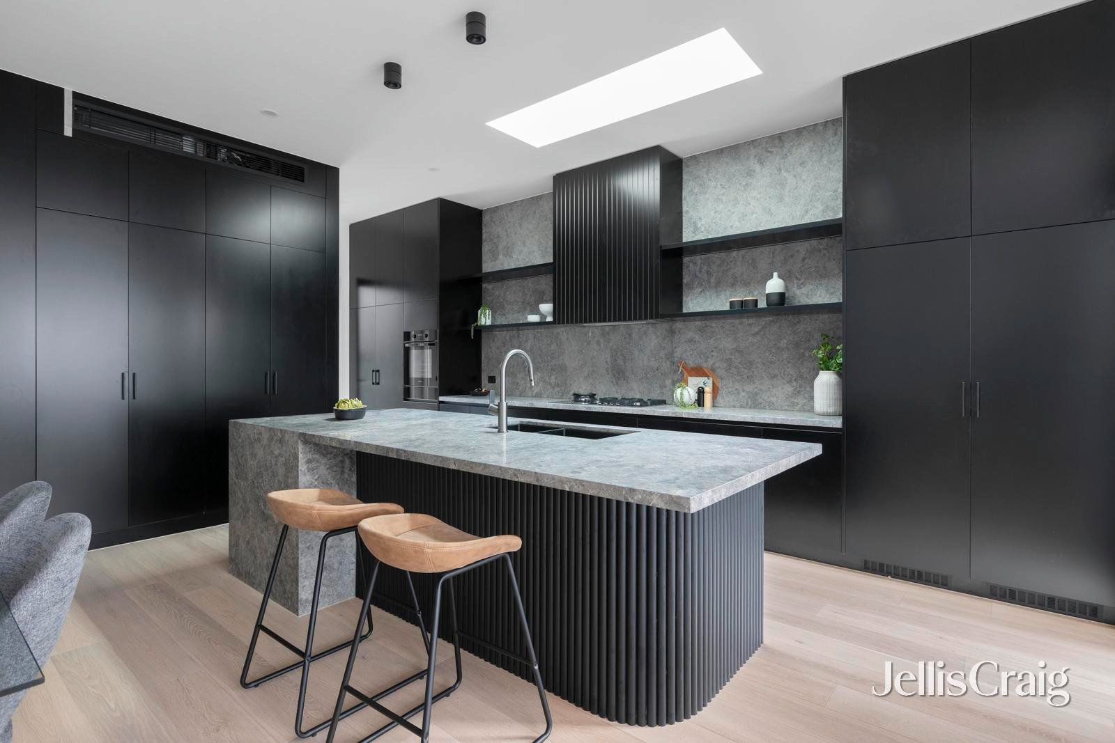 5B Chalmers Street, Mckinnon image 4