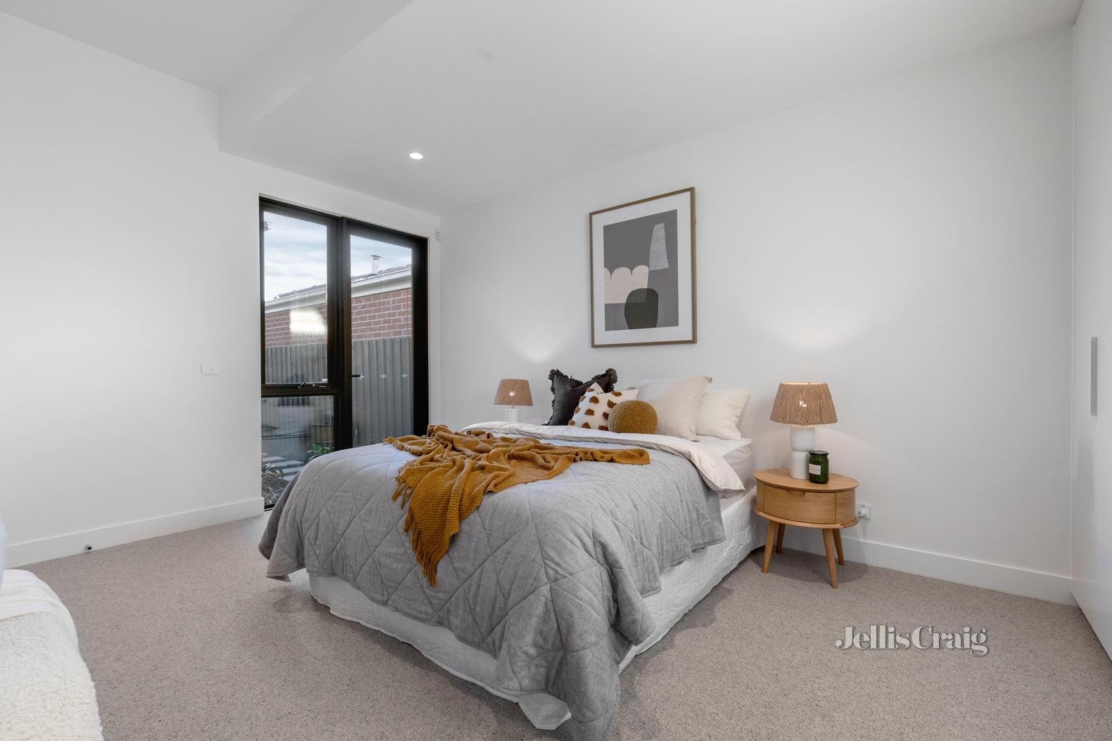 5b Hillside Avenue, Bentleigh image 6