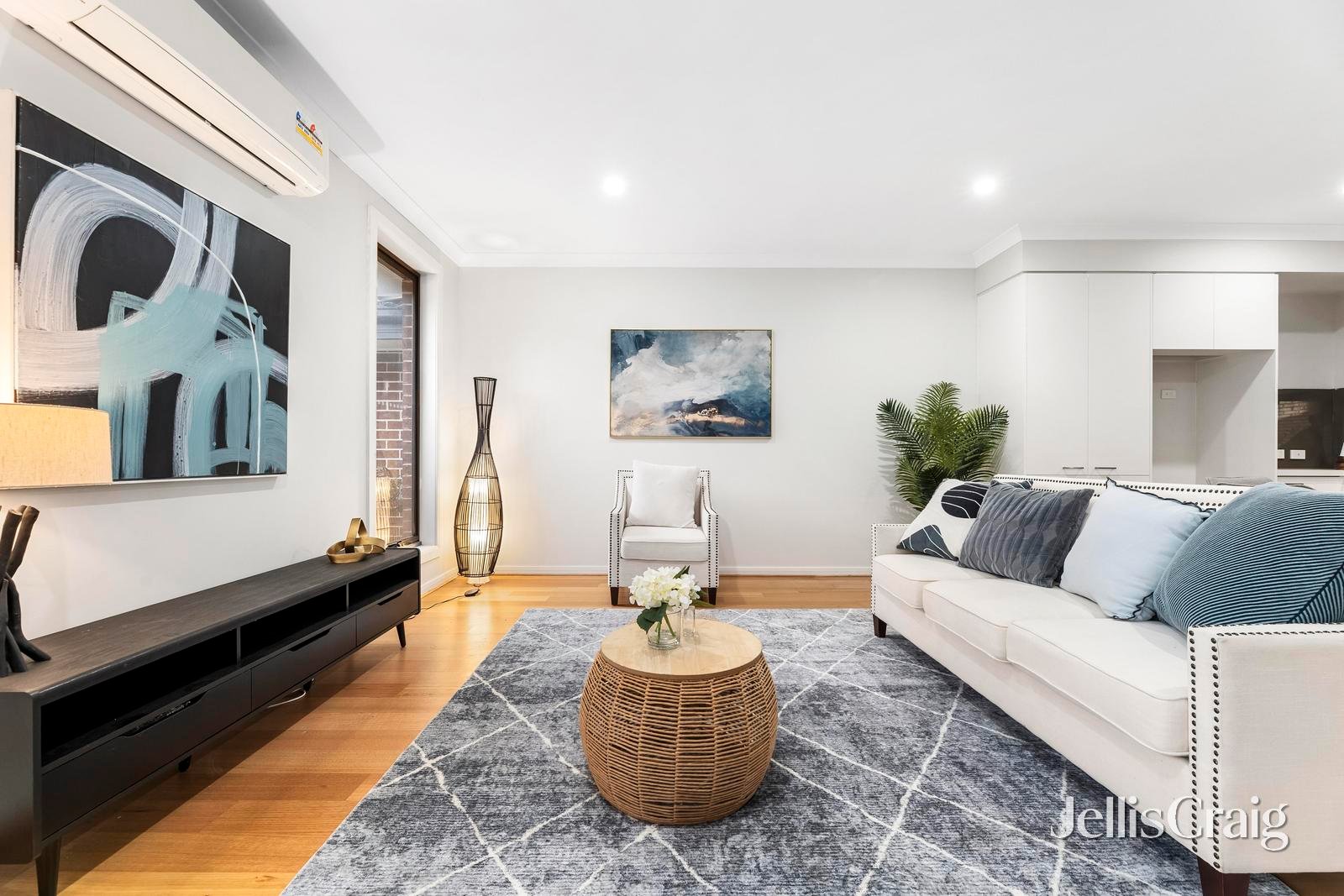 5B Jacqueline Road, Mount&nbsp;Waverley image 2