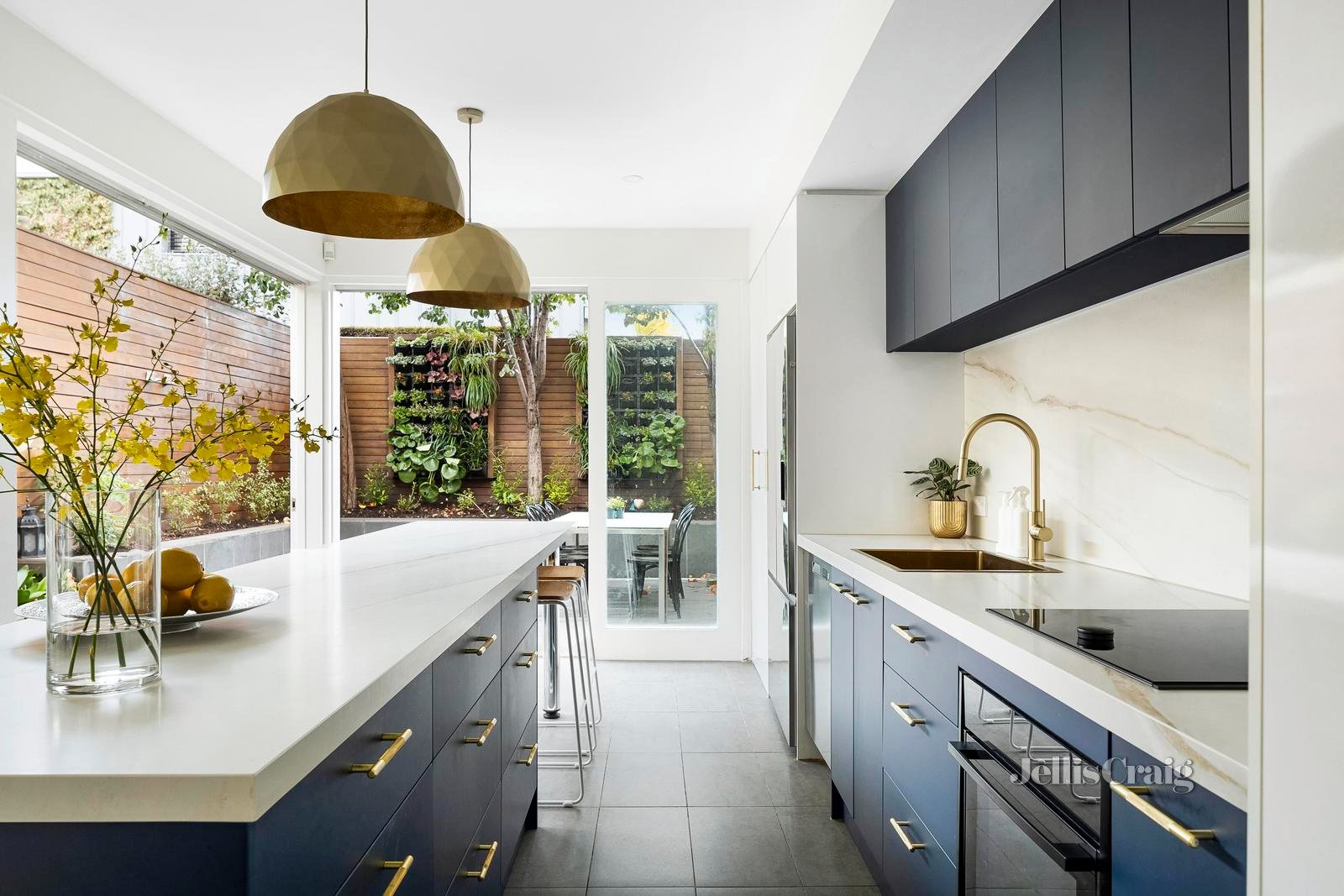 5b Madden Street, Albert Park image 6
