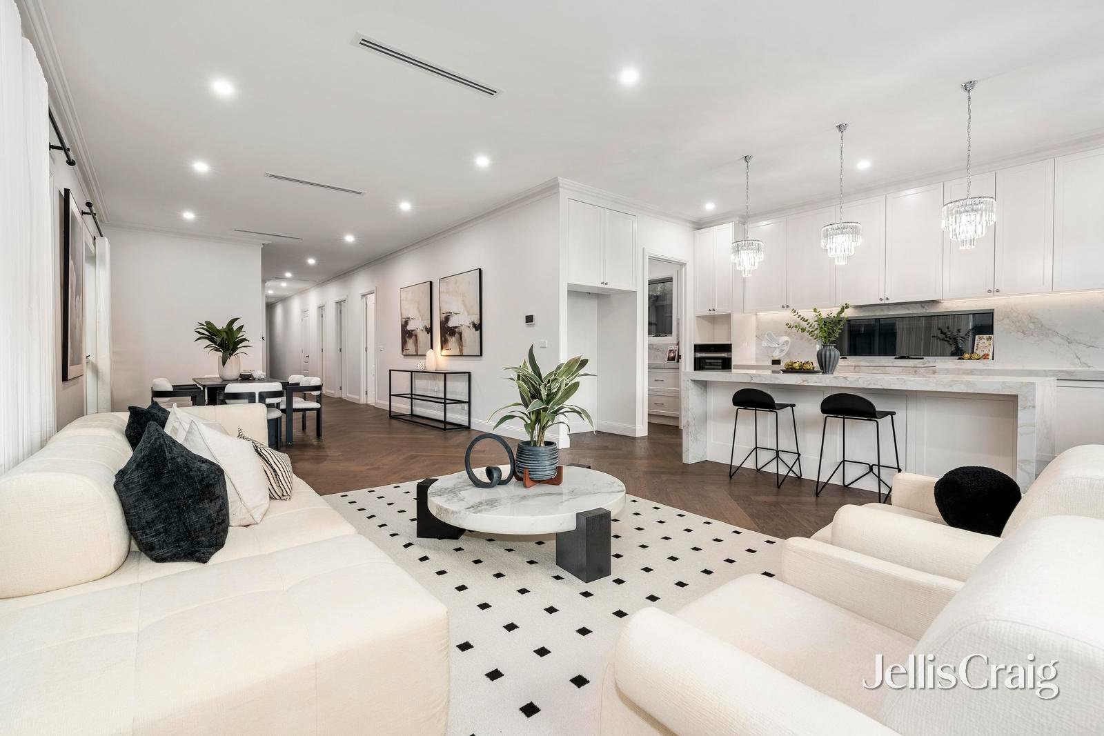 5b Malcolm Court, Mount&nbsp;Waverley image 2