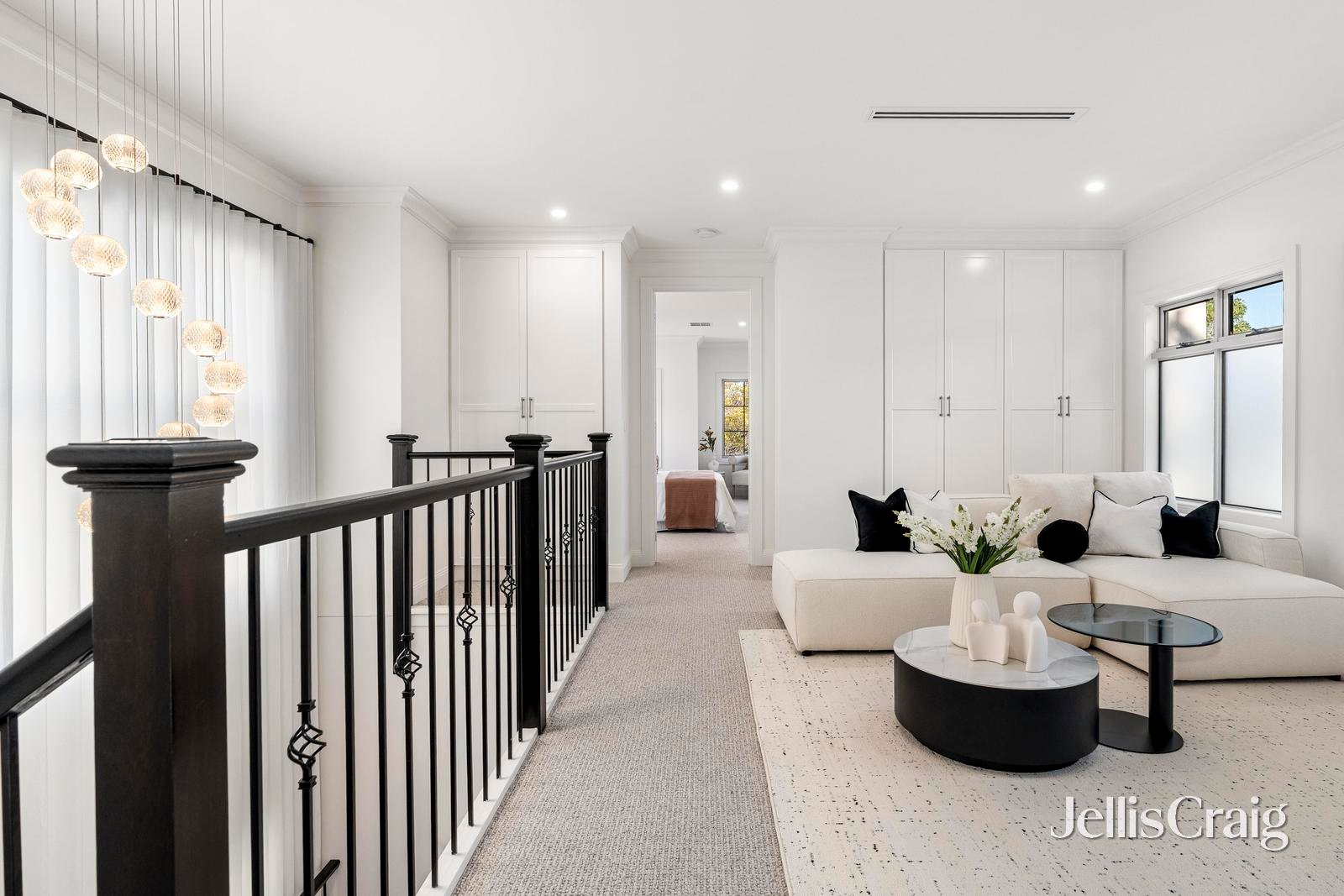 5b Malcolm Court, Mount&nbsp;Waverley image 5