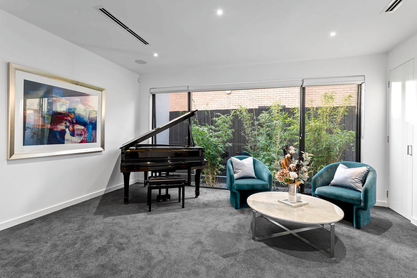 Property Gallery Thumbnail 3