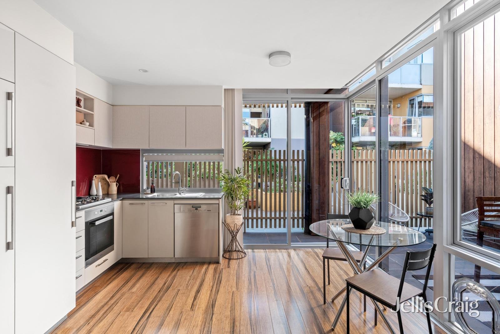 5B/168 Victoria Road, Northcote image 1