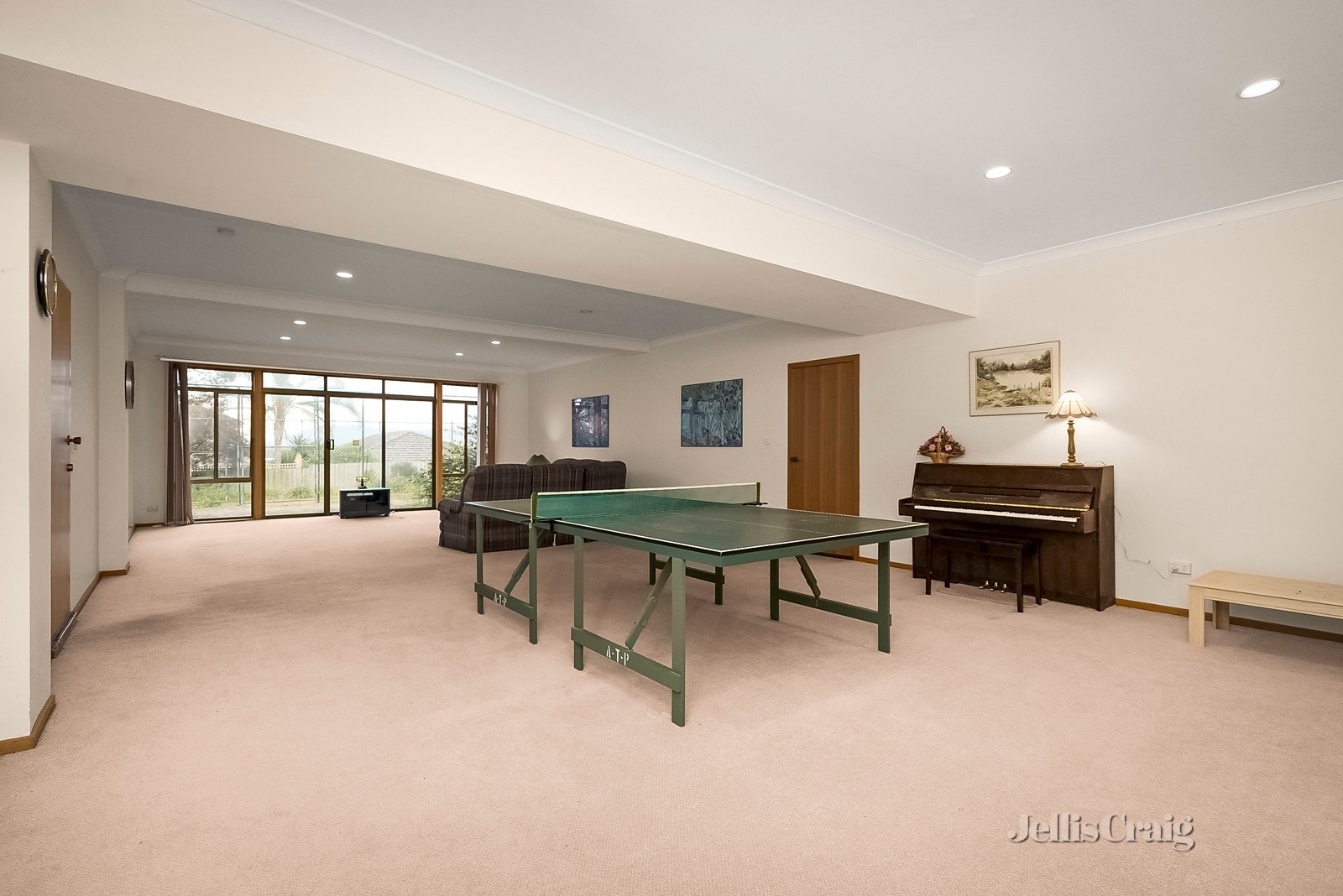 6-7 Pontford Court, Wheelers Hill image 6