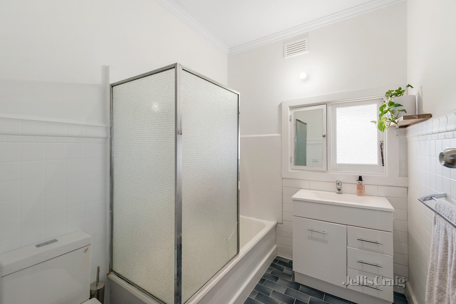 6-8 Anama Street, Greensborough image 5