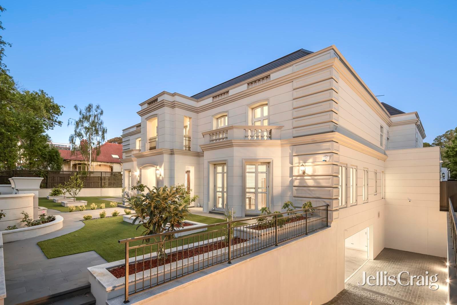 6-8 Mangarra Road, Canterbury image 2