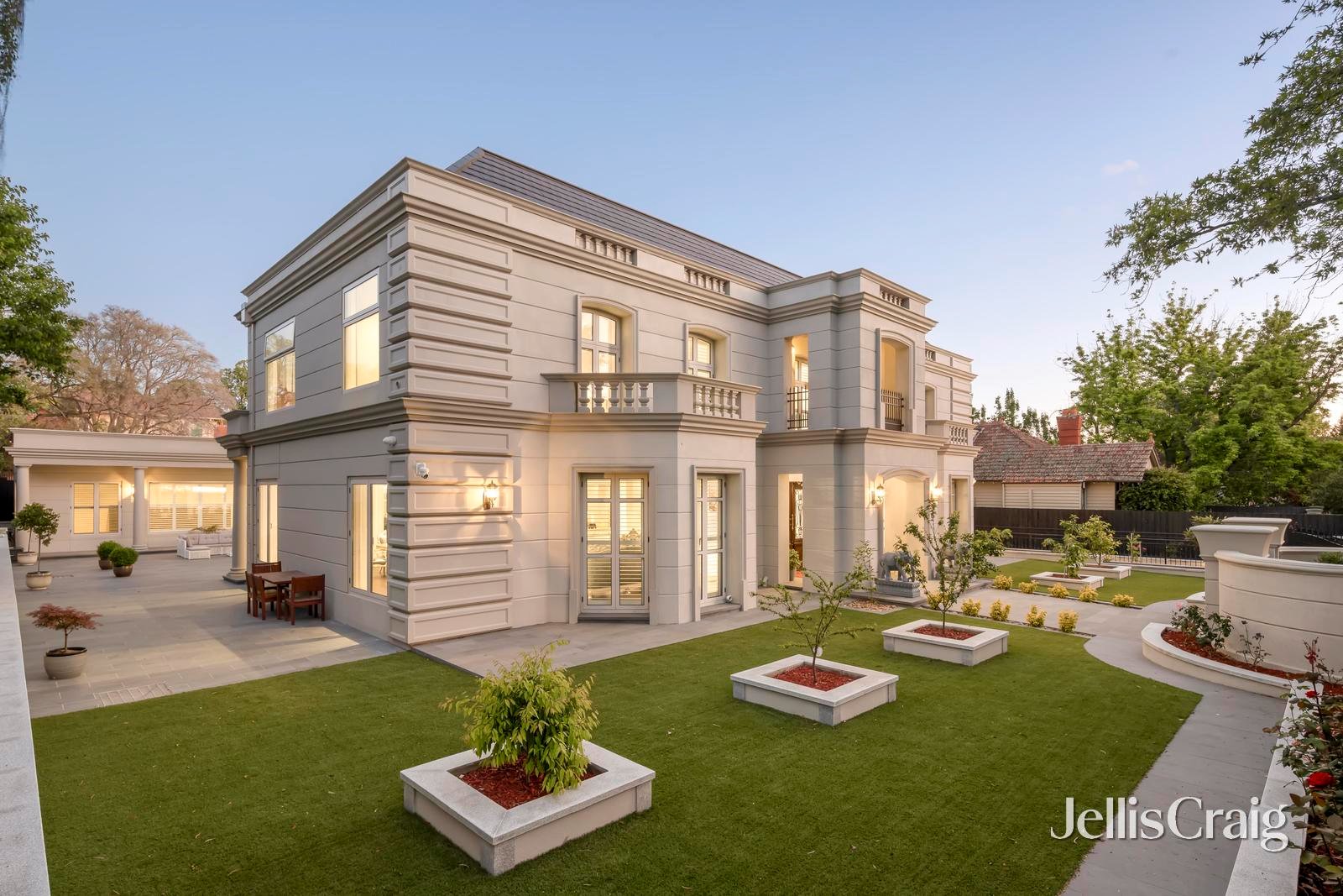 6-8 Mangarra Road, Canterbury image 3