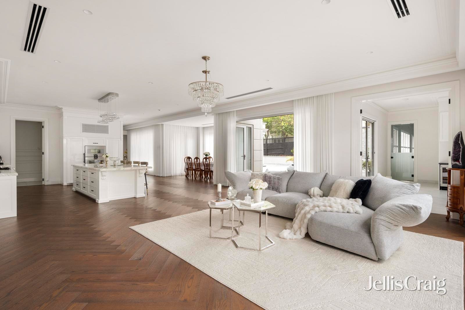 6-8 Mangarra Road, Canterbury image 11