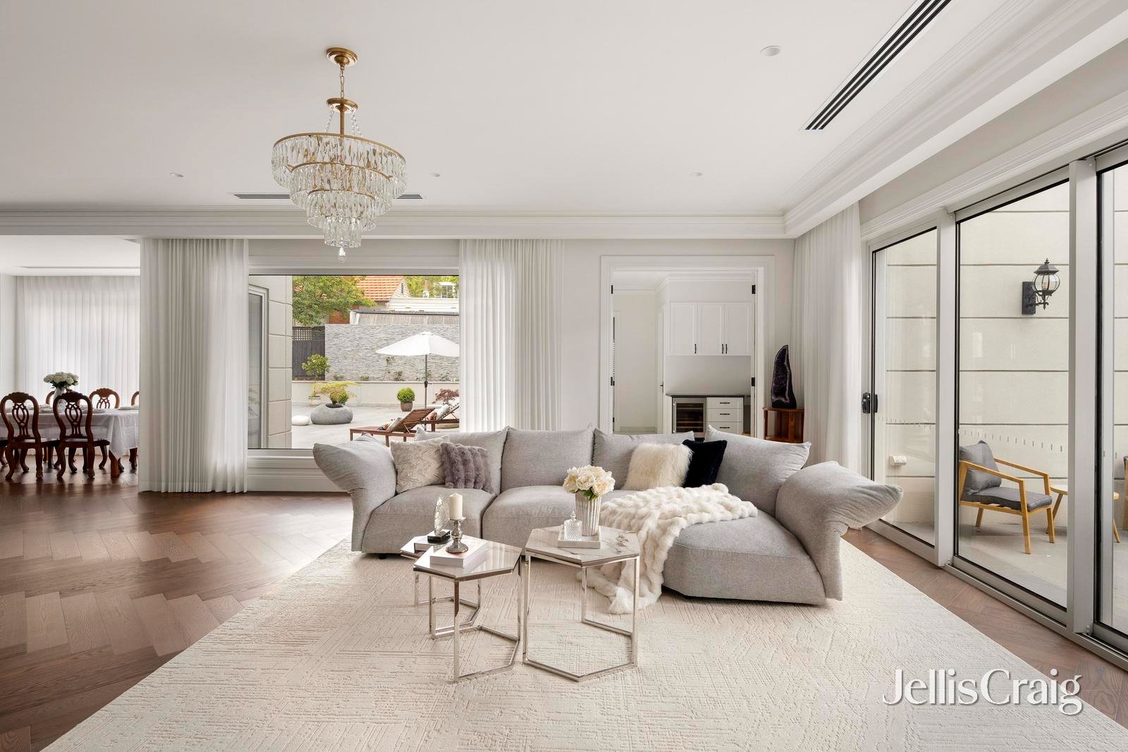 6-8 Mangarra Road, Canterbury image 12