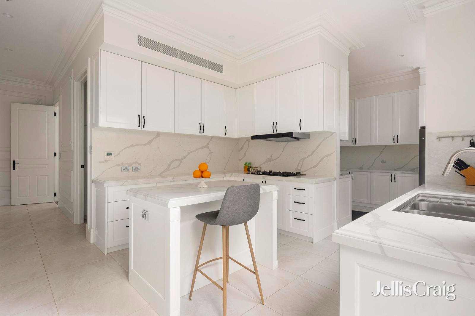 6-8 Mangarra Road, Canterbury image 14