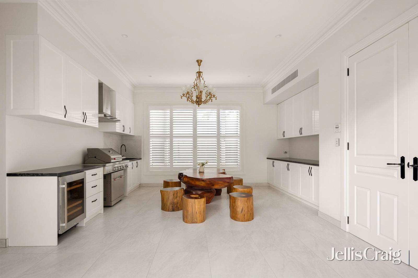 6-8 Mangarra Road, Canterbury image 16