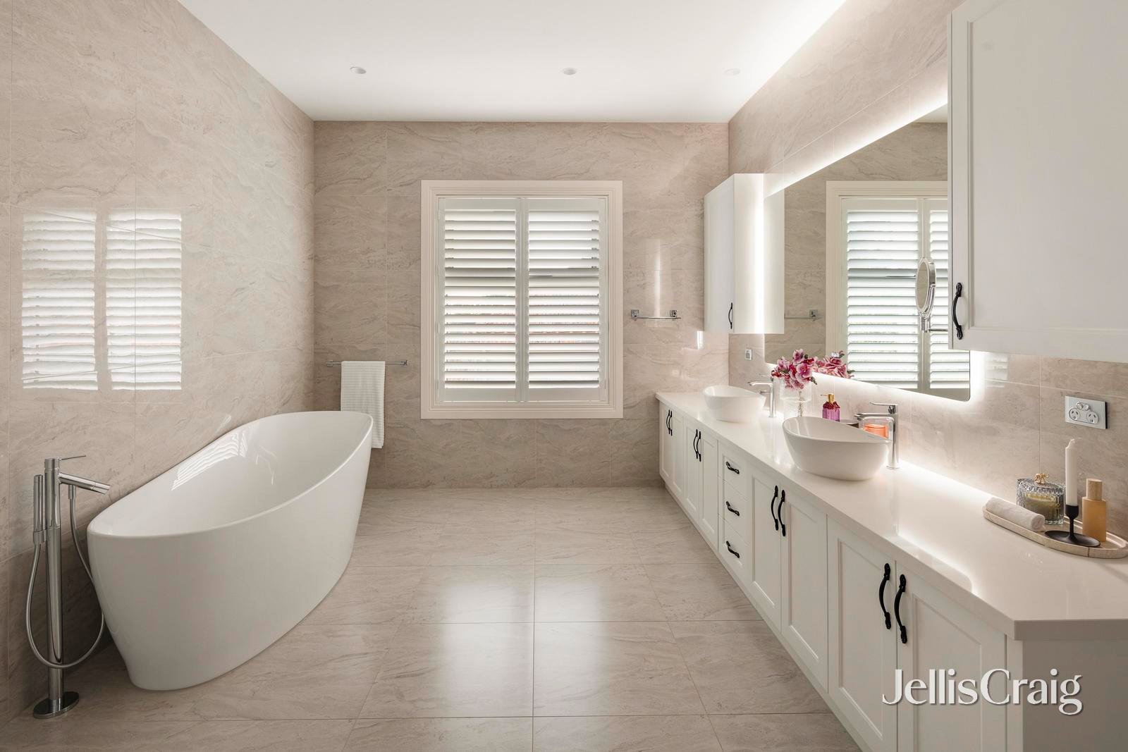 6-8 Mangarra Road, Canterbury image 25