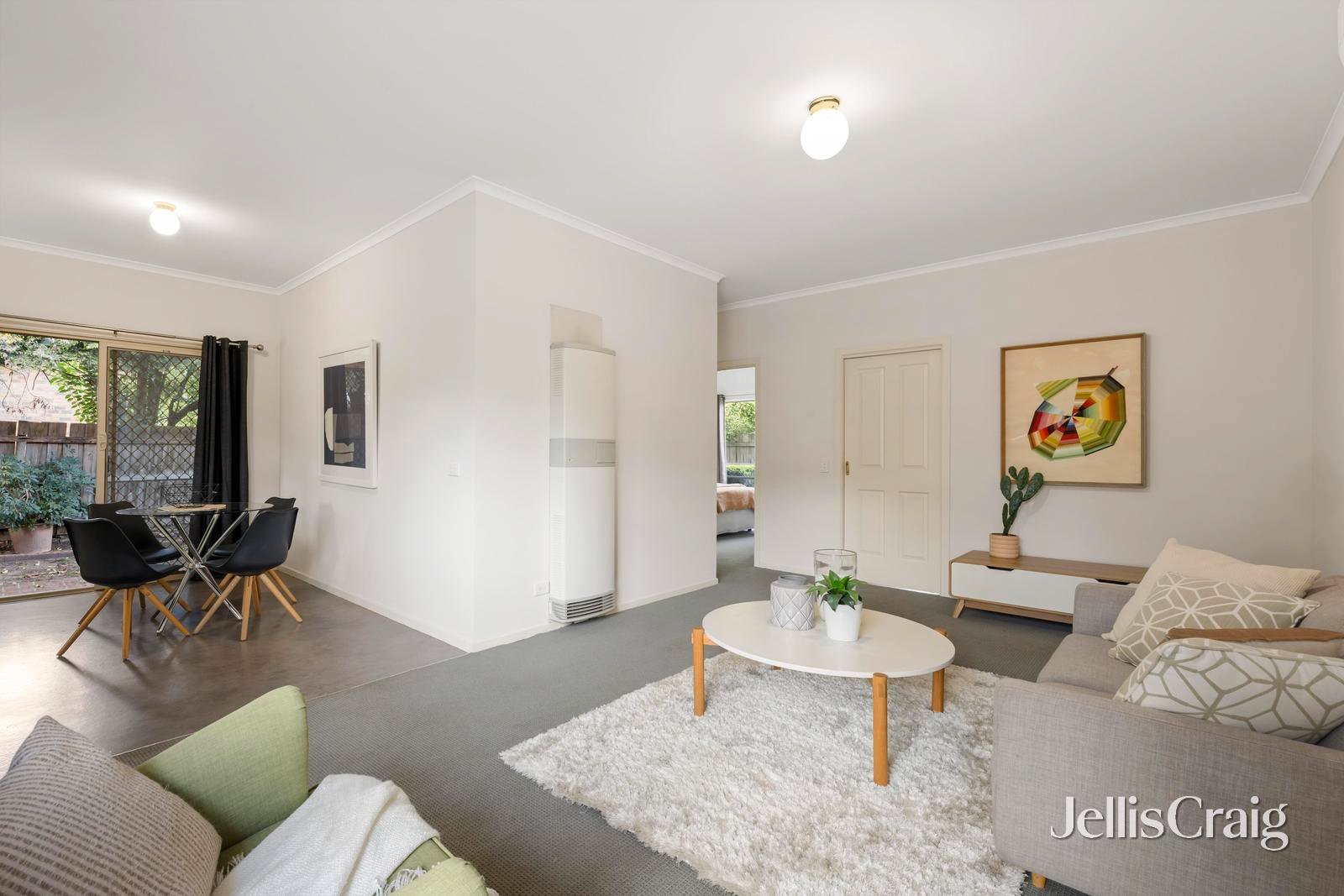 6 Aaron Place, Kilsyth image 2